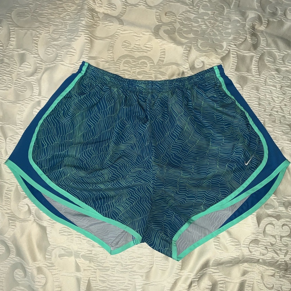 Women’s Printed Nike Shorts Dry Tempo